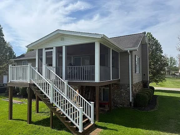 226 Reed Ave — exterior photo