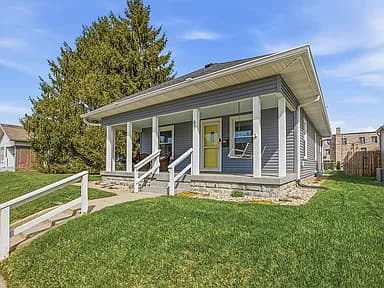 87 S 8th Ave — exterior photo