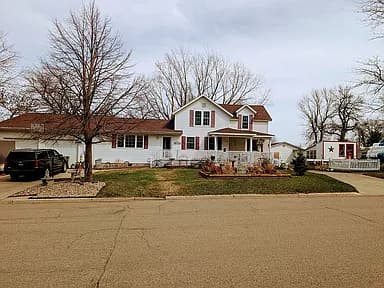 104 Indiana Ave — exterior photo