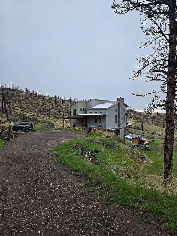 13729 Raccoon Dr — exterior photo