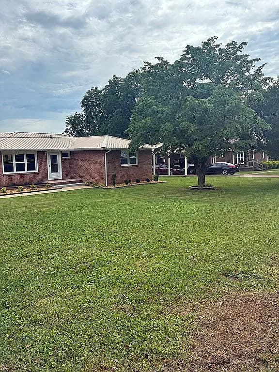 119 Spring Hill Dr — exterior photo