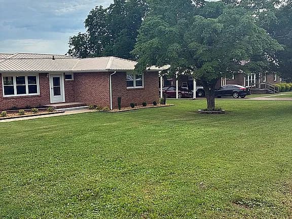 119 Spring Hill Dr — exterior photo