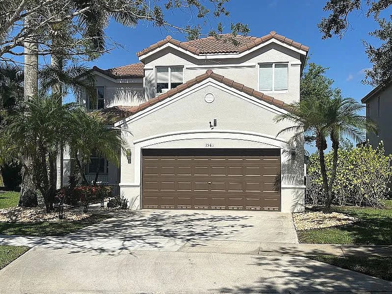 1581 Winterberry Ln — exterior photo