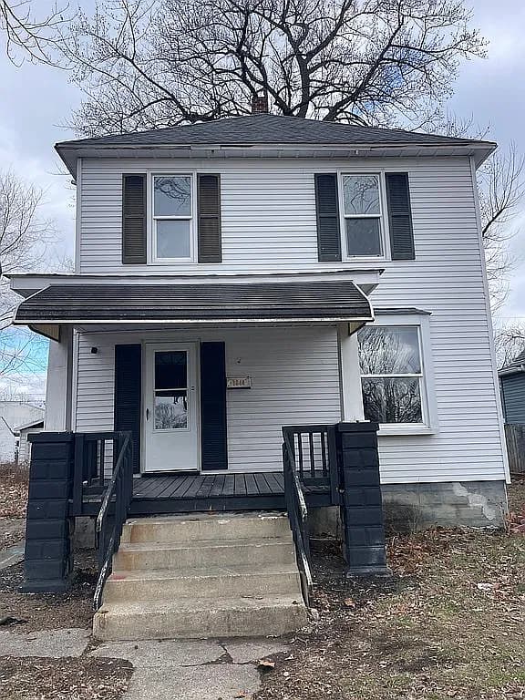 1844 S 2nd St — exterior photo