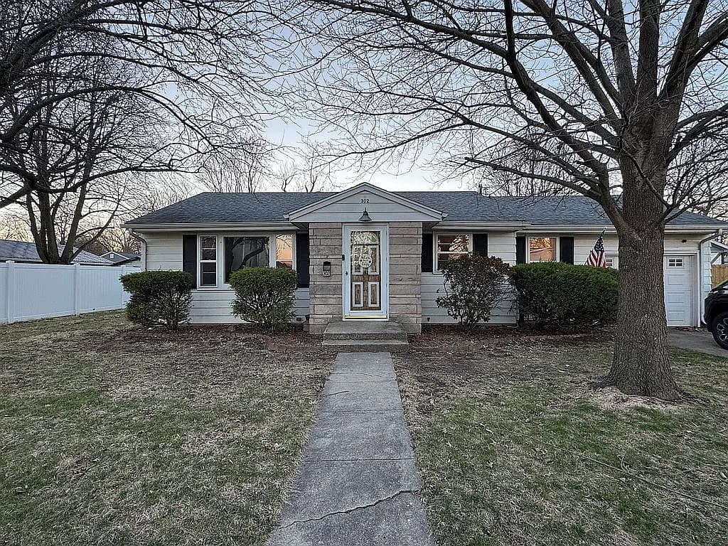 302 S Carico St — exterior photo