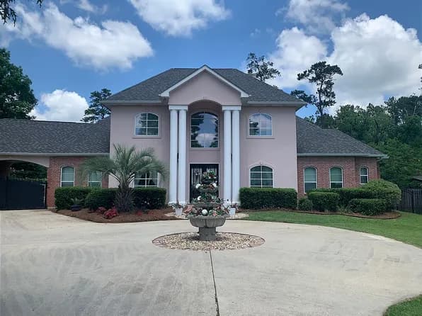 1152 Hardy Dr — exterior photo
