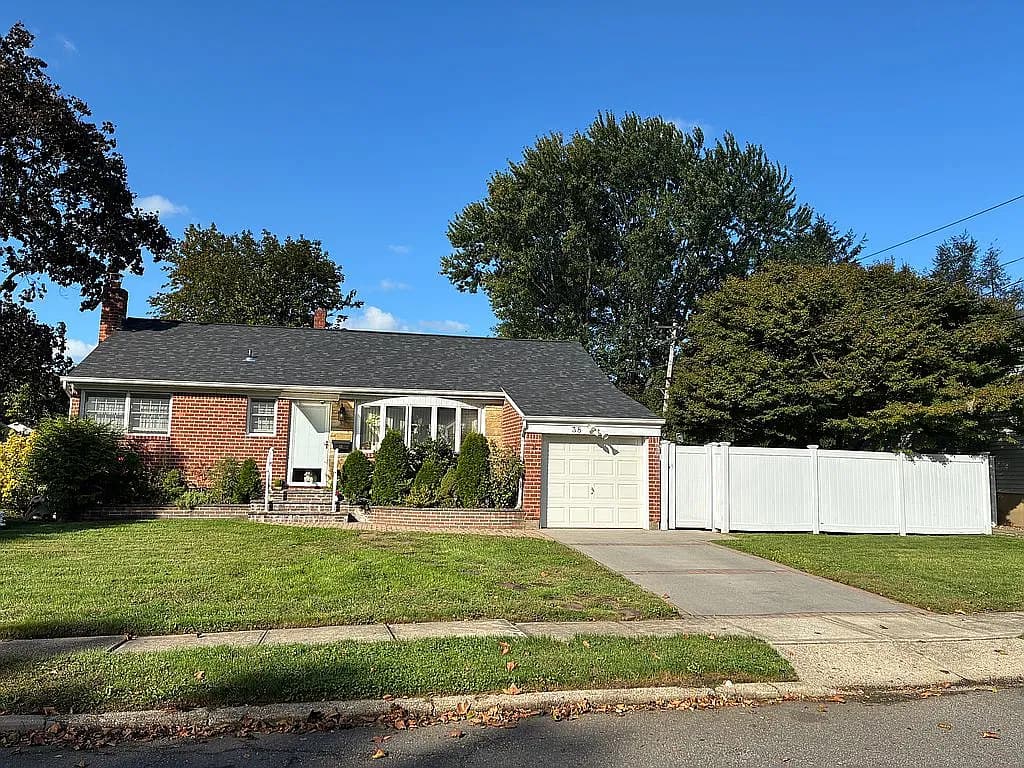 38 Ava Dr — exterior photo