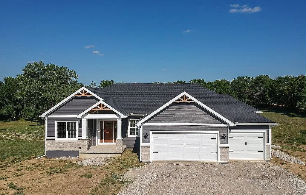22940 Necole Rd — exterior photo