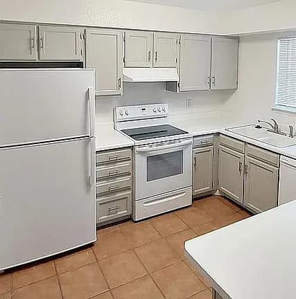 1345 Branson Ave APT 1A — exterior photo