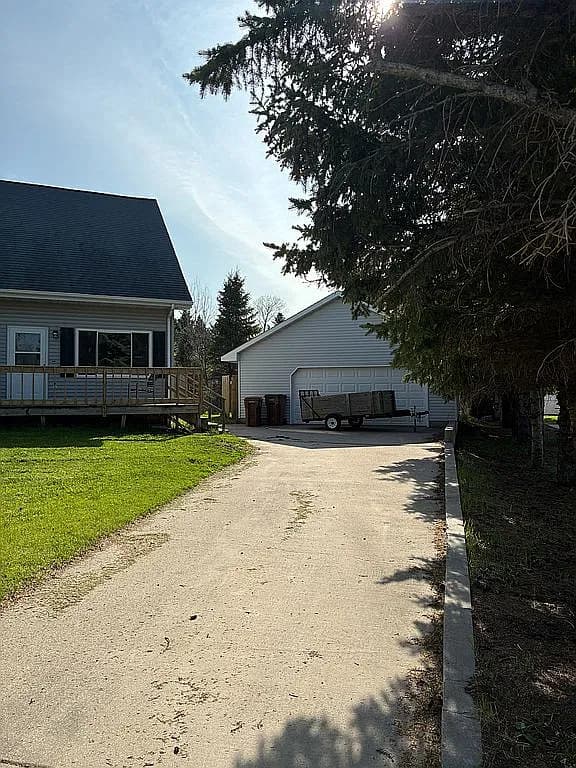 1126 Morgan Pl SE — exterior photo