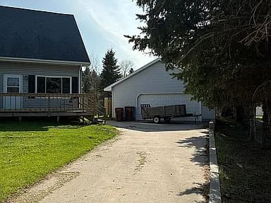 1126 Morgan Pl SE — exterior photo