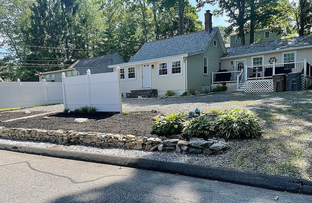 42 Spring Glen Rd — exterior photo