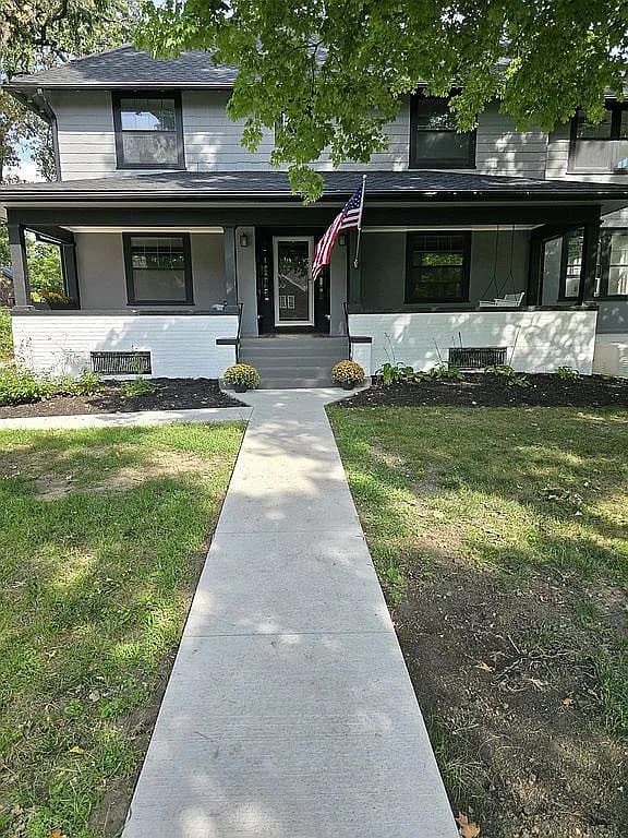 529 43rd St — exterior photo