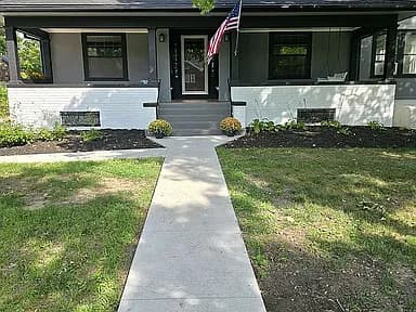 529 43rd St — exterior photo