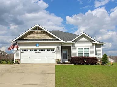 61 Lawrence Dr — exterior photo