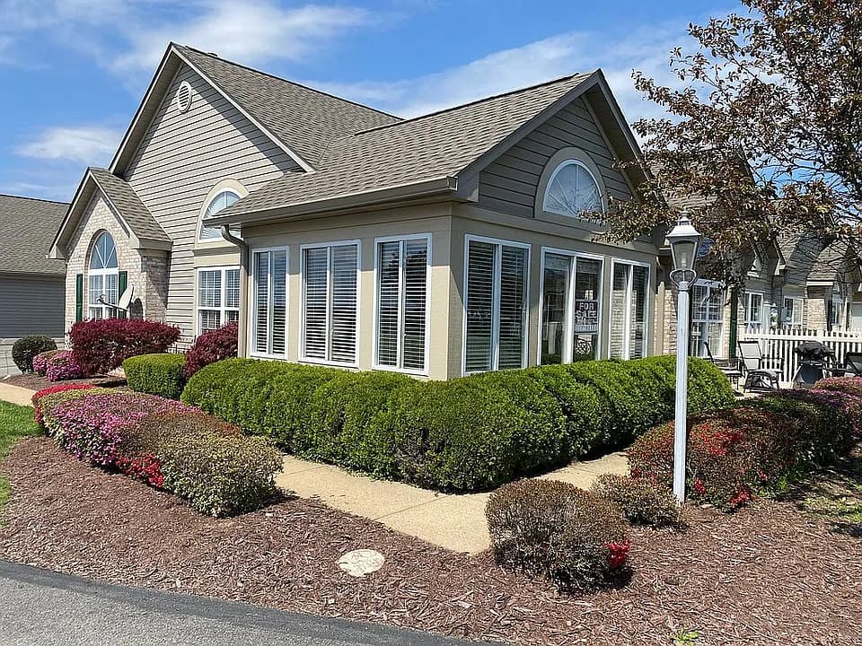 3041 Kensington Ct — exterior photo