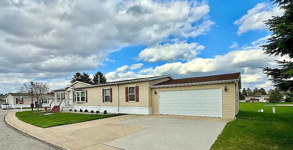 391 Crabapple Ln — exterior photo