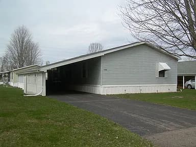 7298 Oak Brook Cir — exterior photo