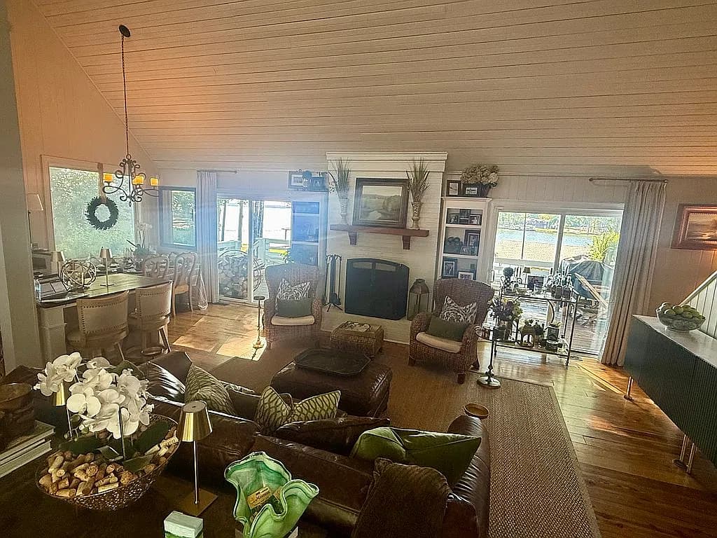 108 S Watersedge Ln — exterior photo