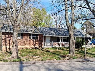 3850 Gail Dr — exterior photo