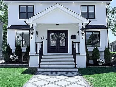 35 Wren St — exterior photo