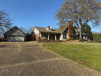 1000 Grandview Hts — exterior photo