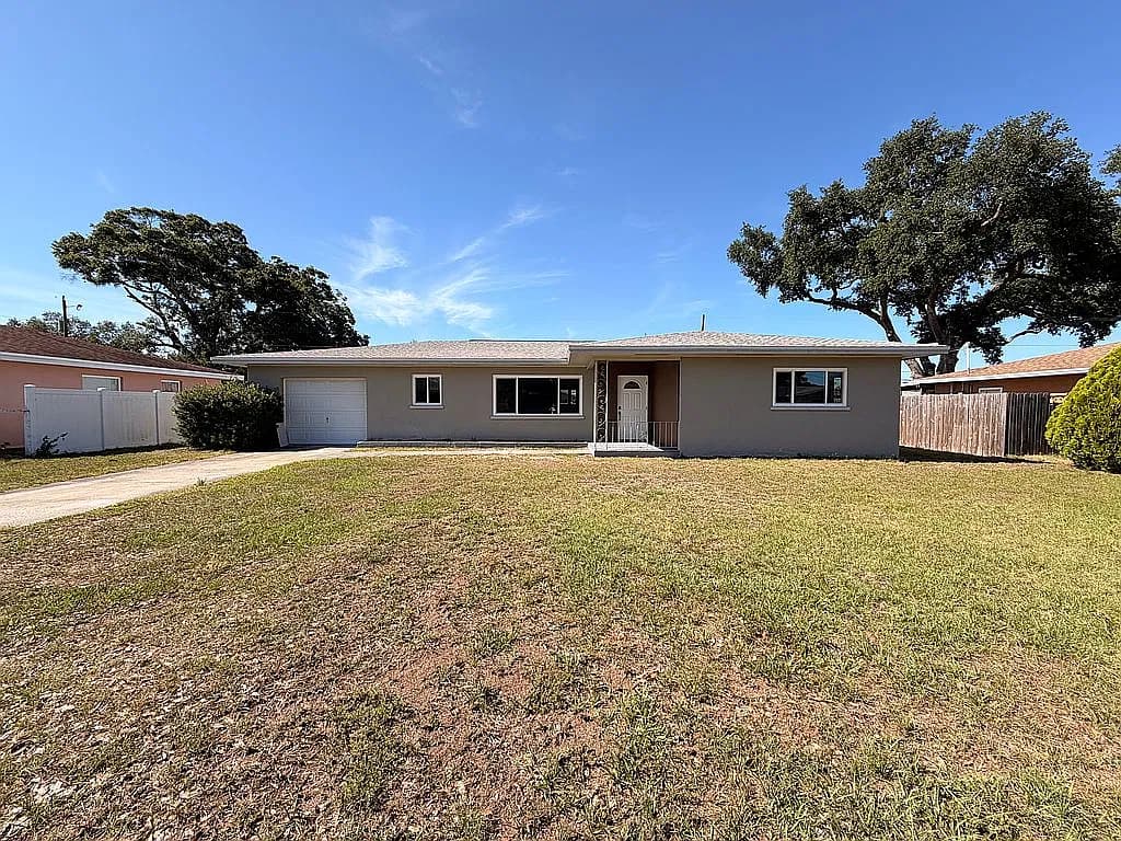 1516 Lemon St — exterior photo