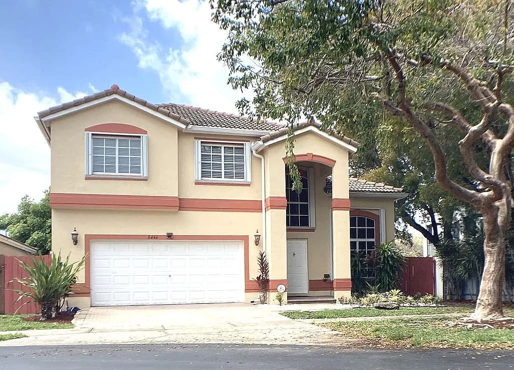 5444 NW 111th Ct — exterior photo