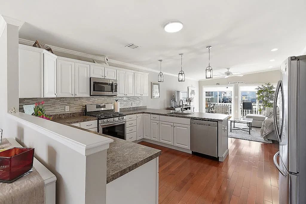 3449 Maritime Dr — exterior photo