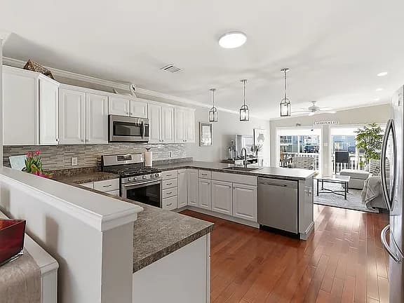 3449 Maritime Dr — exterior photo