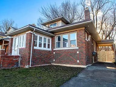 383 Chalmers St — exterior photo
