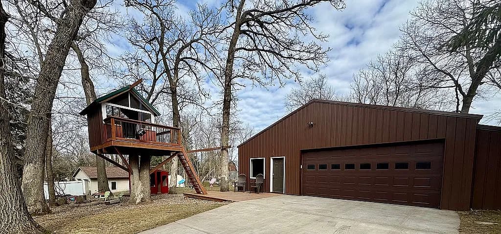 8123 County Road 3 — exterior photo