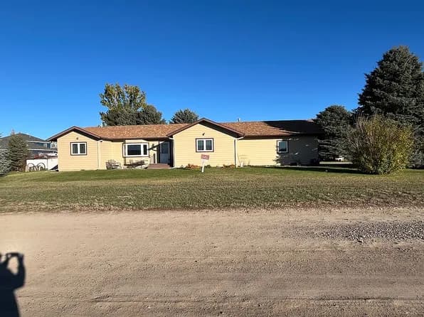 720 Michels Ave — exterior photo