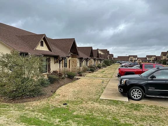 3321 Lieutenant Ave — exterior photo