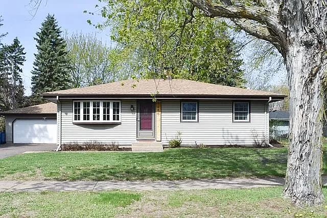 3485 Bellaire Ave — exterior photo