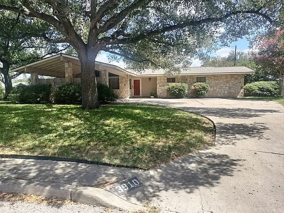 3910 Starburst Cir — exterior photo