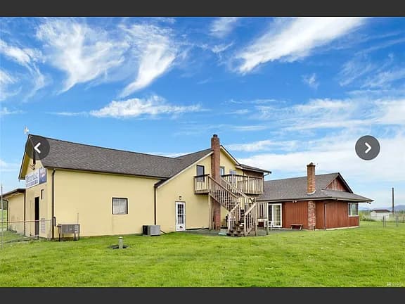 8887 Sunrise Rd — exterior photo
