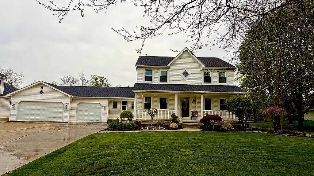 941 Losson Rd — exterior photo
