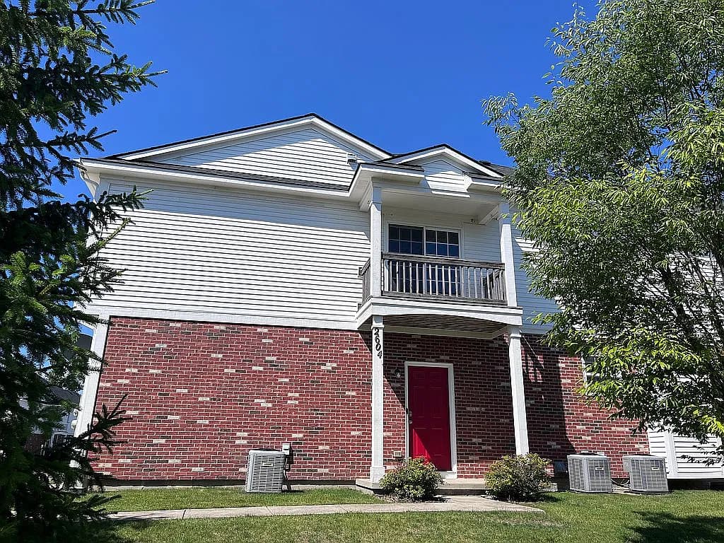 2604 Riversedge Dr — exterior photo