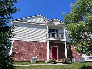 2604 Riversedge Dr — exterior photo