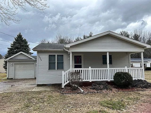 2865 E Burt Rd — exterior photo
