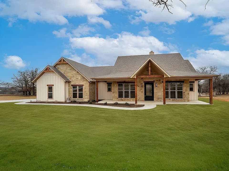 190 County Road 3451 — exterior photo