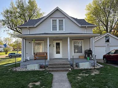 301 N Lincoln Ave — exterior photo