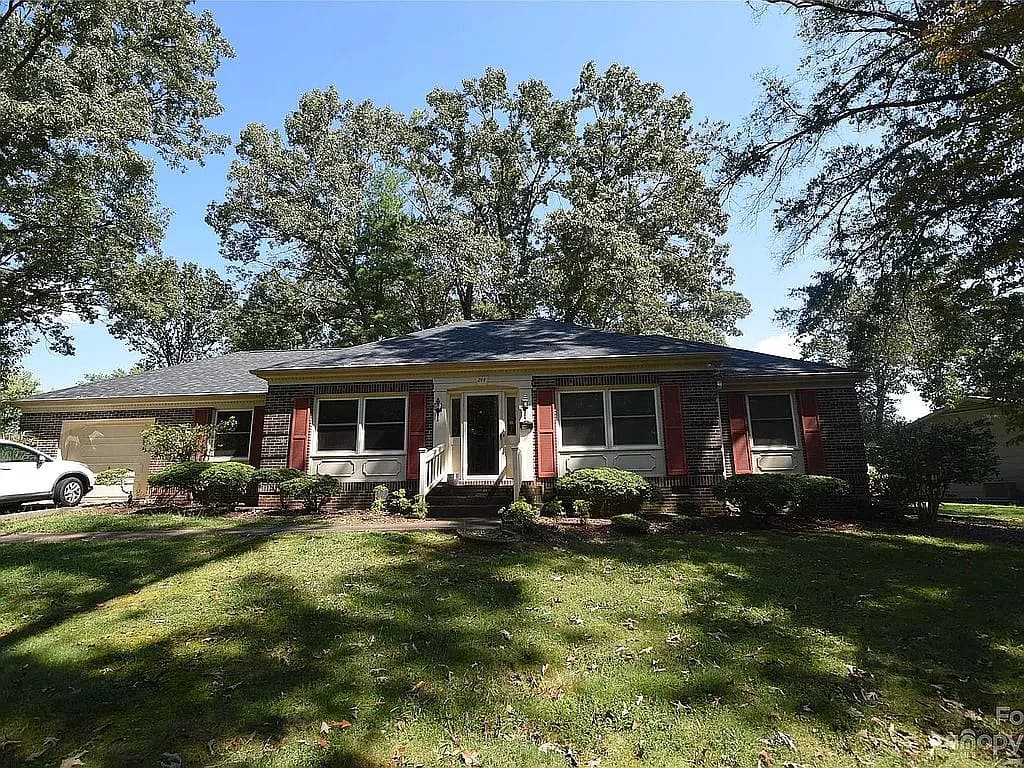244 Windover Dr — exterior photo