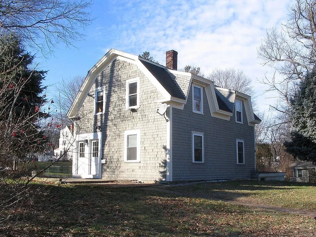 210 Court St — exterior photo
