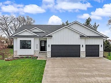 4905 Walker Cir — exterior photo