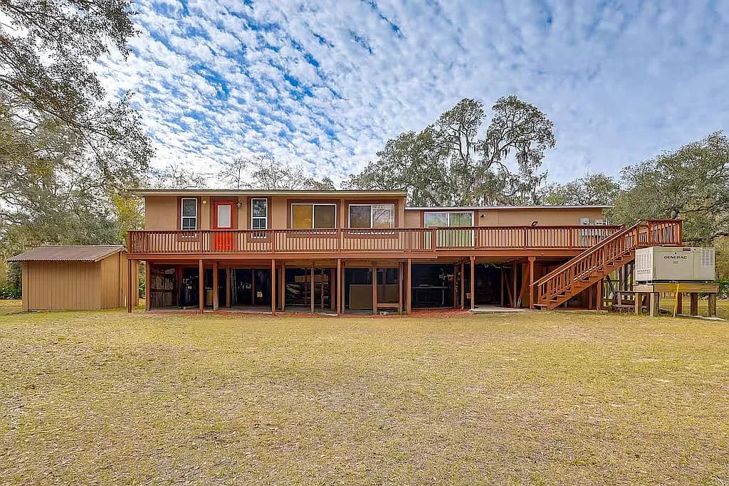 8310 Canal Ave — exterior photo