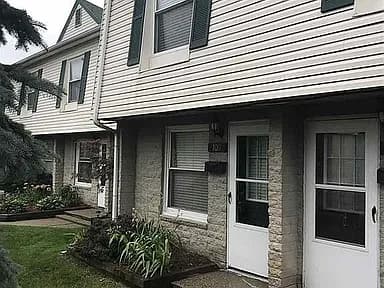 119 Floral Ave — exterior photo