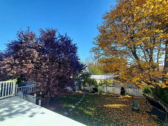 93 Hadwin St — exterior photo