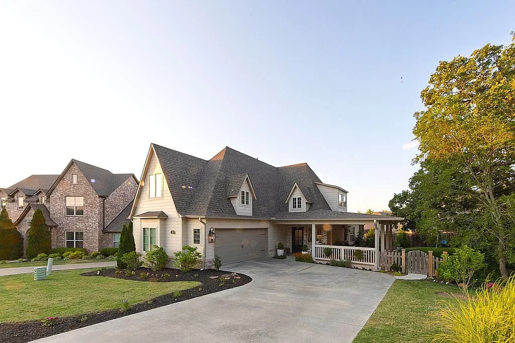389 N Ainsley Loop — exterior photo